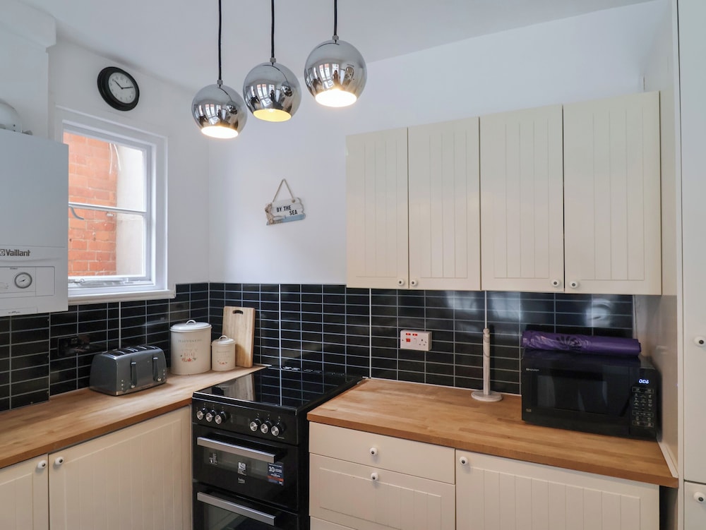 18 Chamberlaine Road