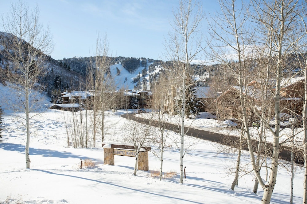 Queen Esther at Deer Valley Resort - Two Bedroom Condo with Hot Tub #2346 2 Condo