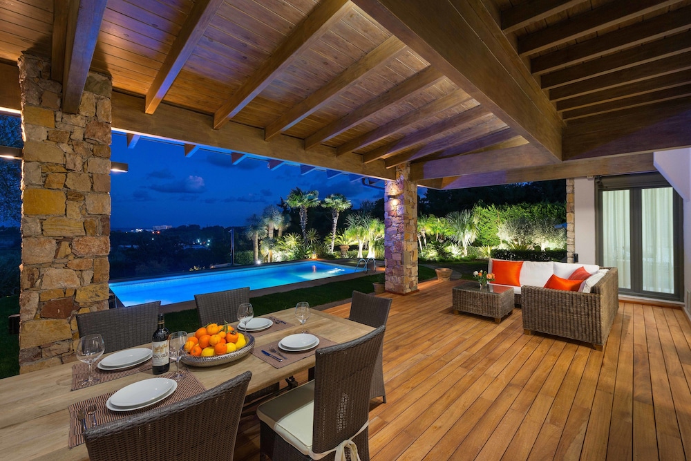 Blue & Green Villa