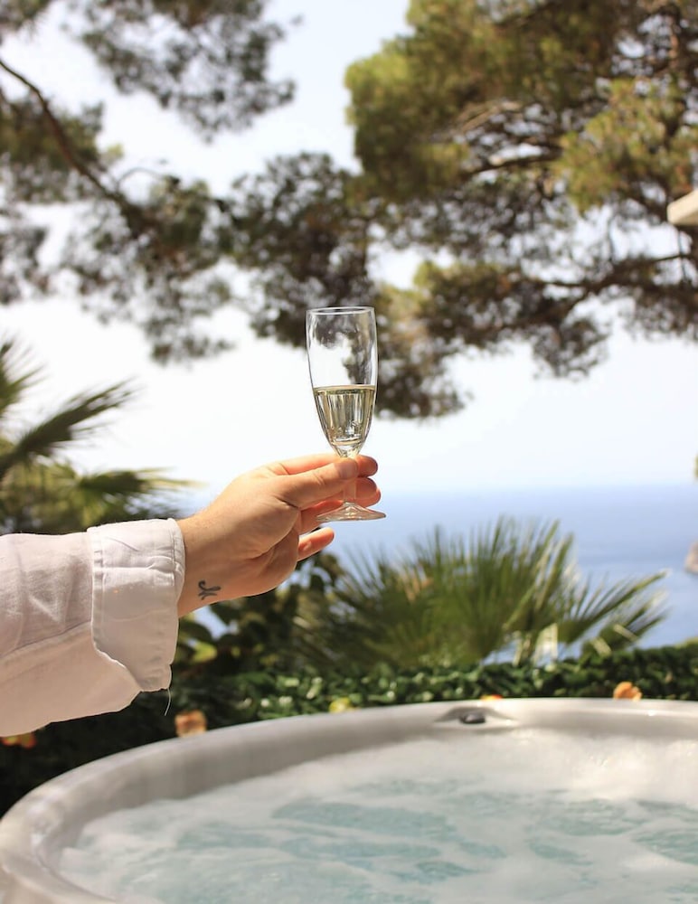 Villacore Capri