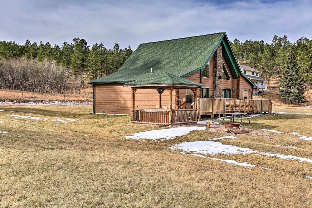 Scenic Hill City Cabin: Hiking & ATV Trail Access view 2