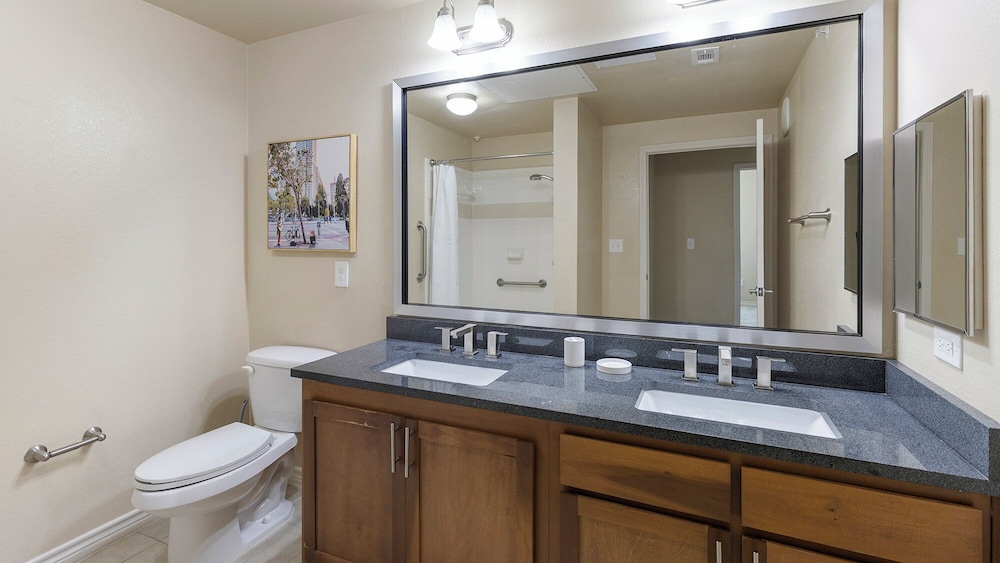 Landing Furnished Apartments near East Arlington
