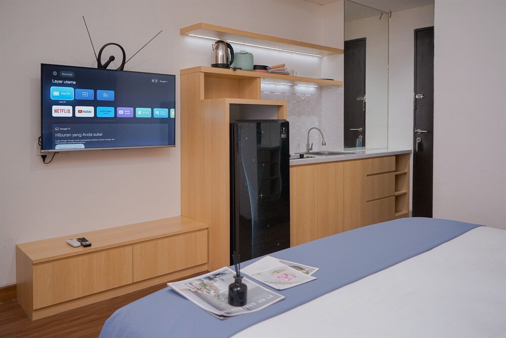 Cozy Studio at Atria Residence Gading Serpong Apartment