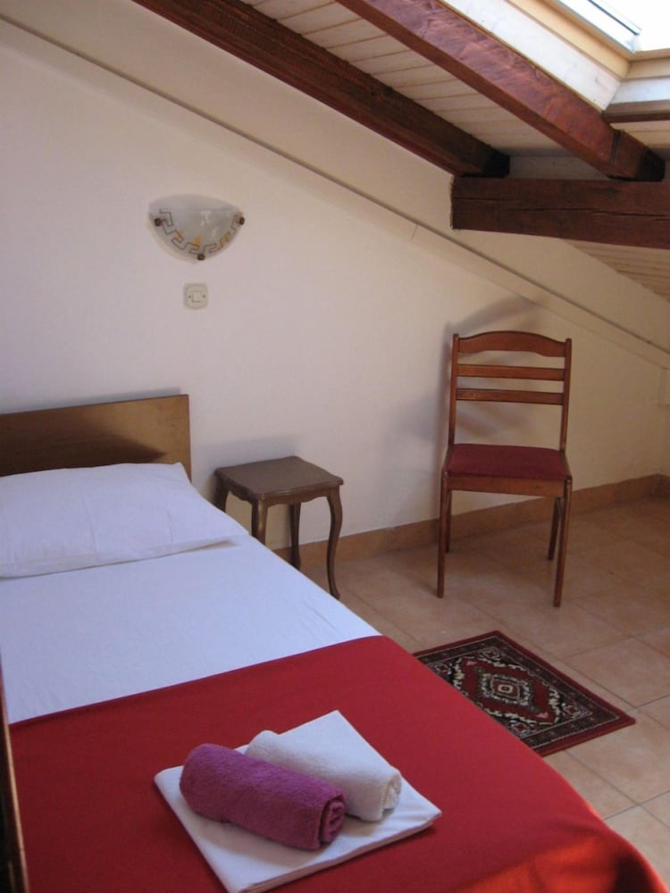 Nives - Great Location - A1