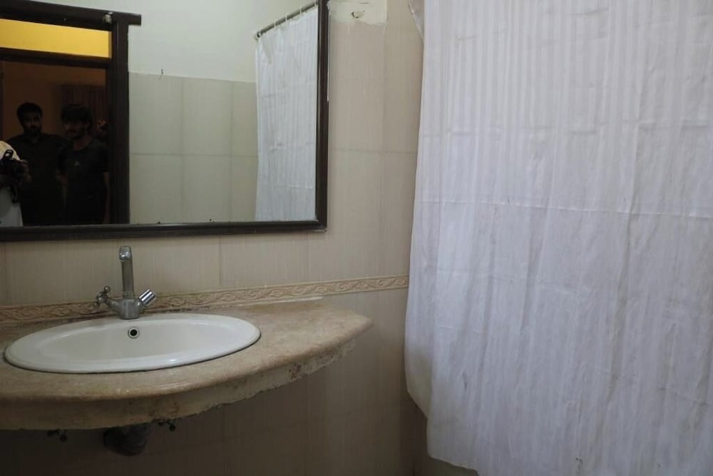 New Pak Guesthouse