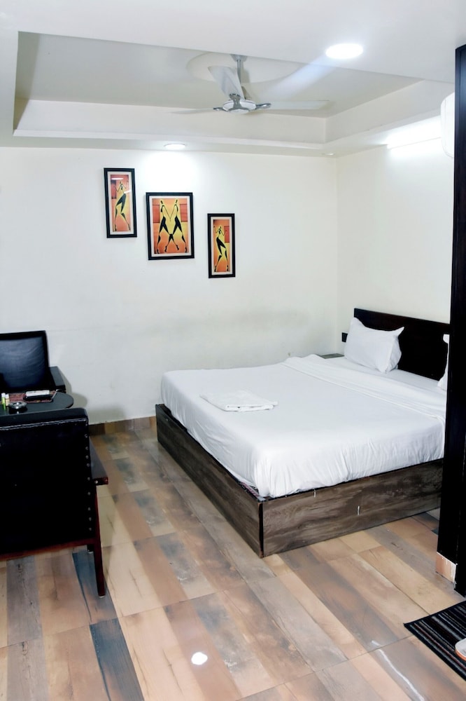 HOTEL RR PALACE GORAKHPUR