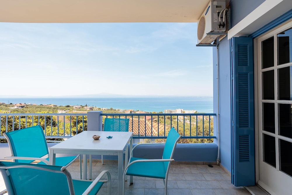 Seaview Getaway With Pool Panoramic Views