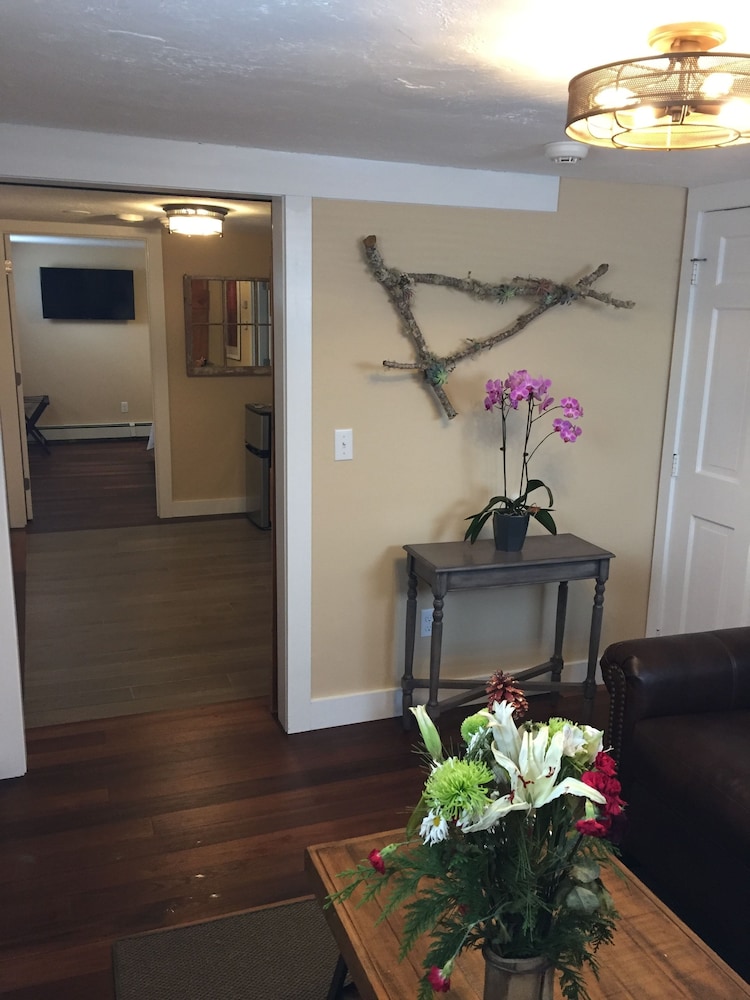 Sea Street Inn