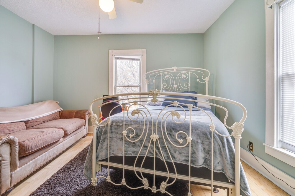 Eau Claire Retreat: Close to Campus & Dtwn! view 5