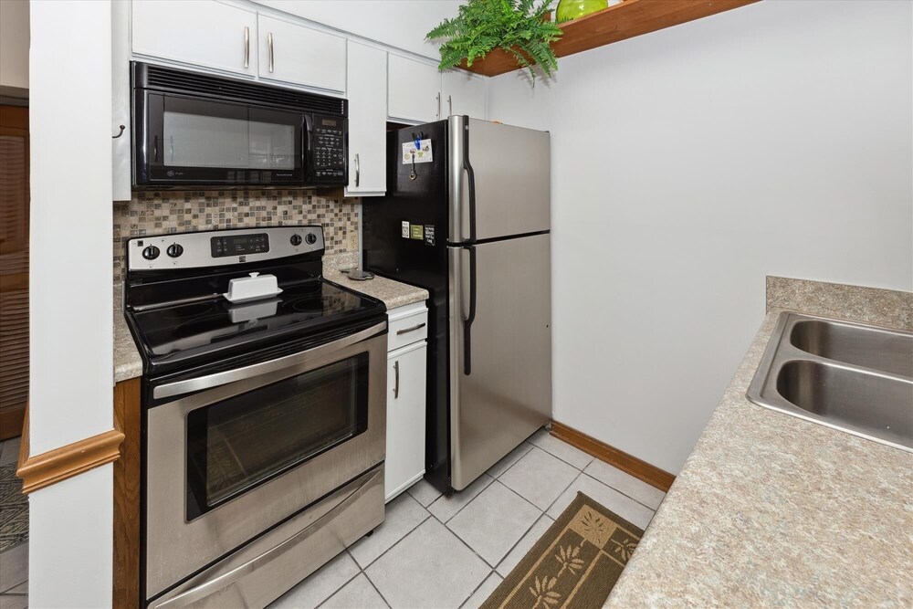 Sandpiper Cove 4121 3 Bedroom Condo by RedAwning view 3