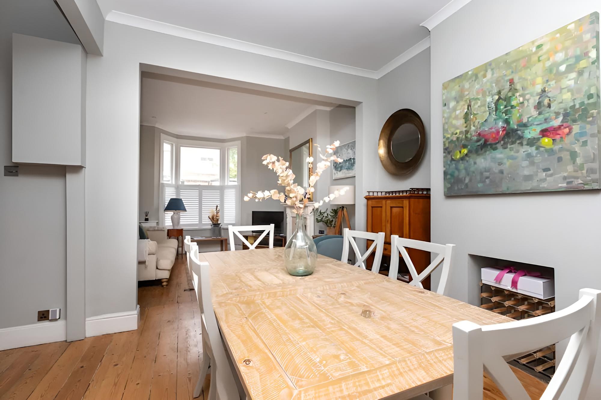 Vibrant 1BD Home With Outdoor Patio - Hammersmith!