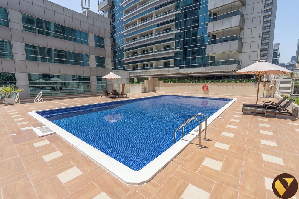 Diamond 5 Marina Walkable to Metro Beach