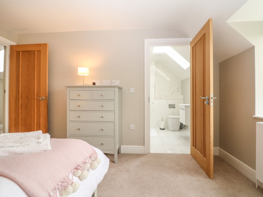 9 Windrush Heights