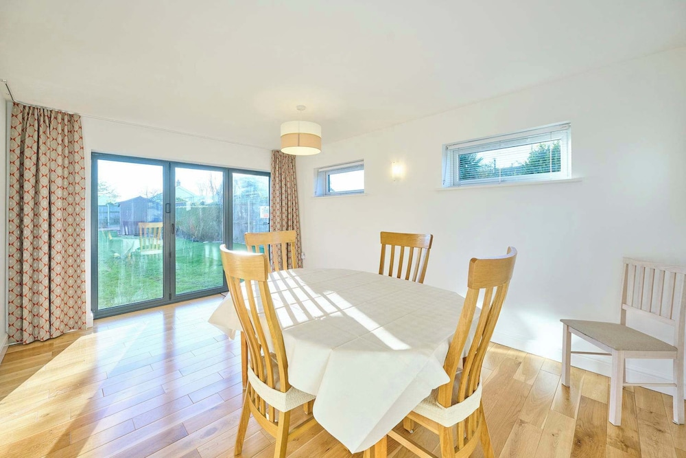 Host Stay Willow Way