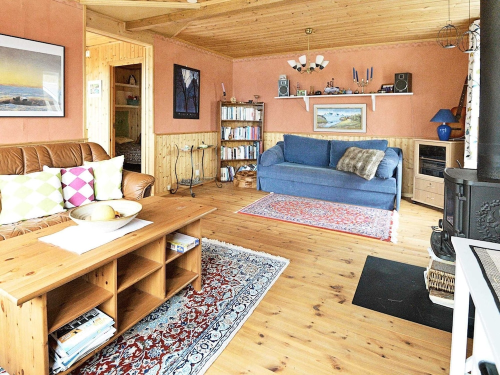 7 Person Holiday Home in Allingsas, Sverige view 2