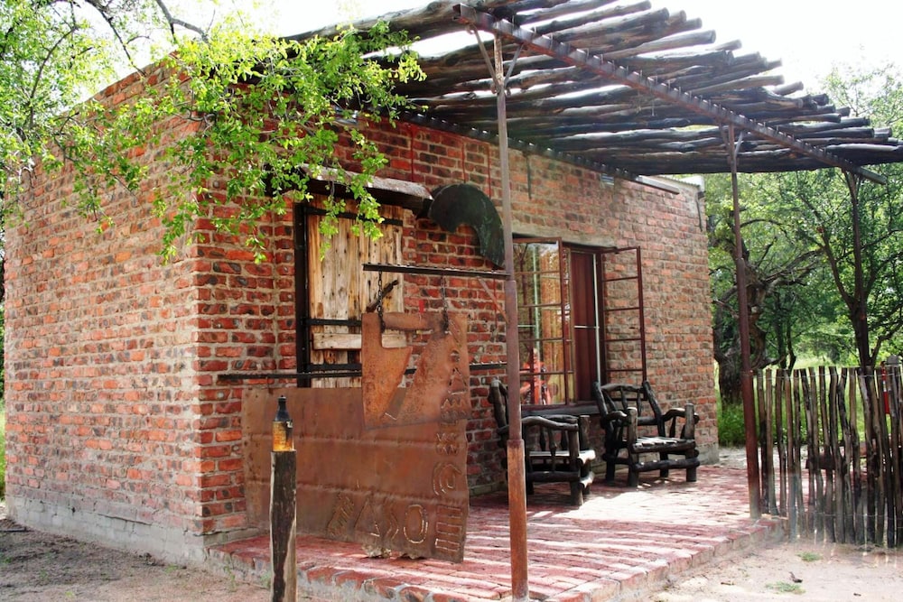 Roy's Rest Camp