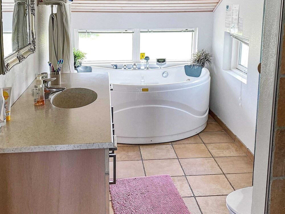 7 Person Holiday Home in Rodby-by Traum view 3