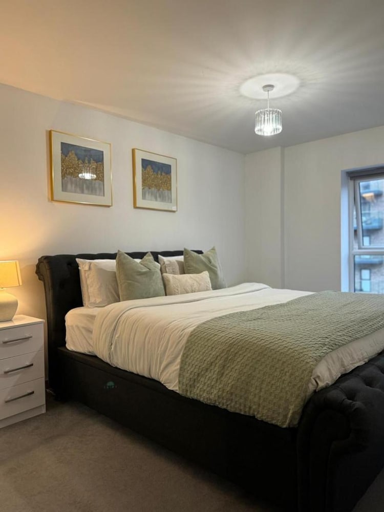 Stunning 2-bed Apartment in Dartford view 2
