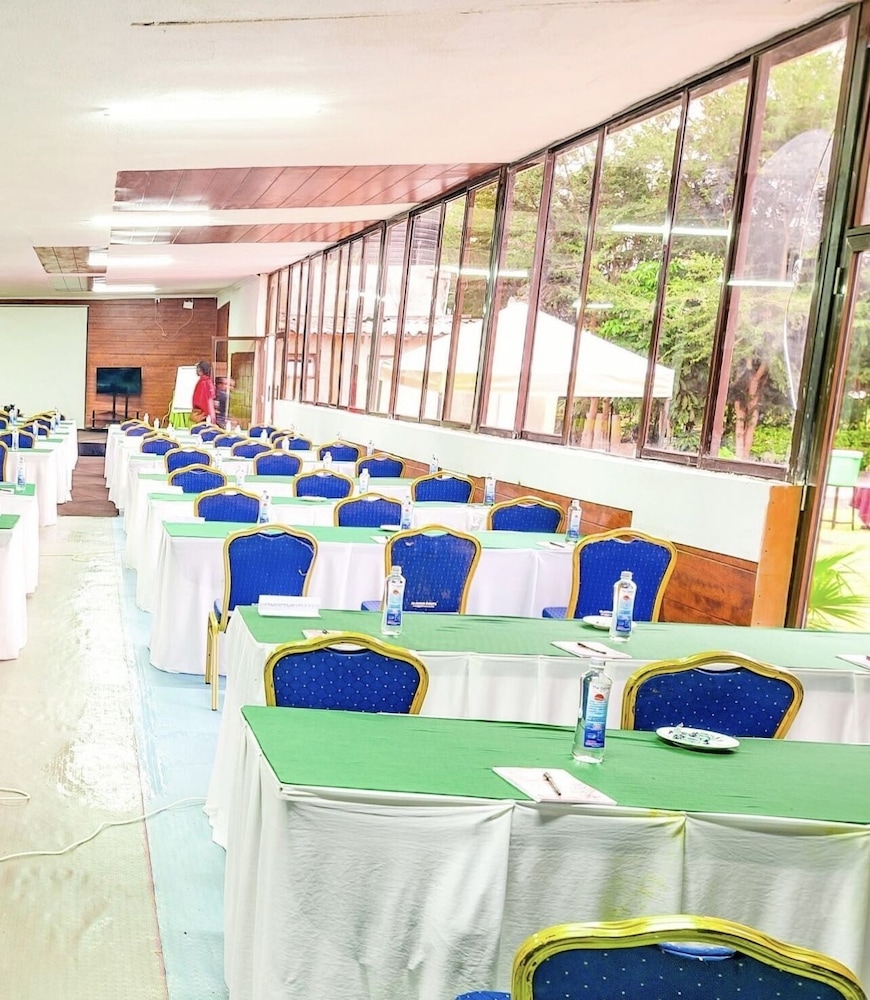meeting & event spaces