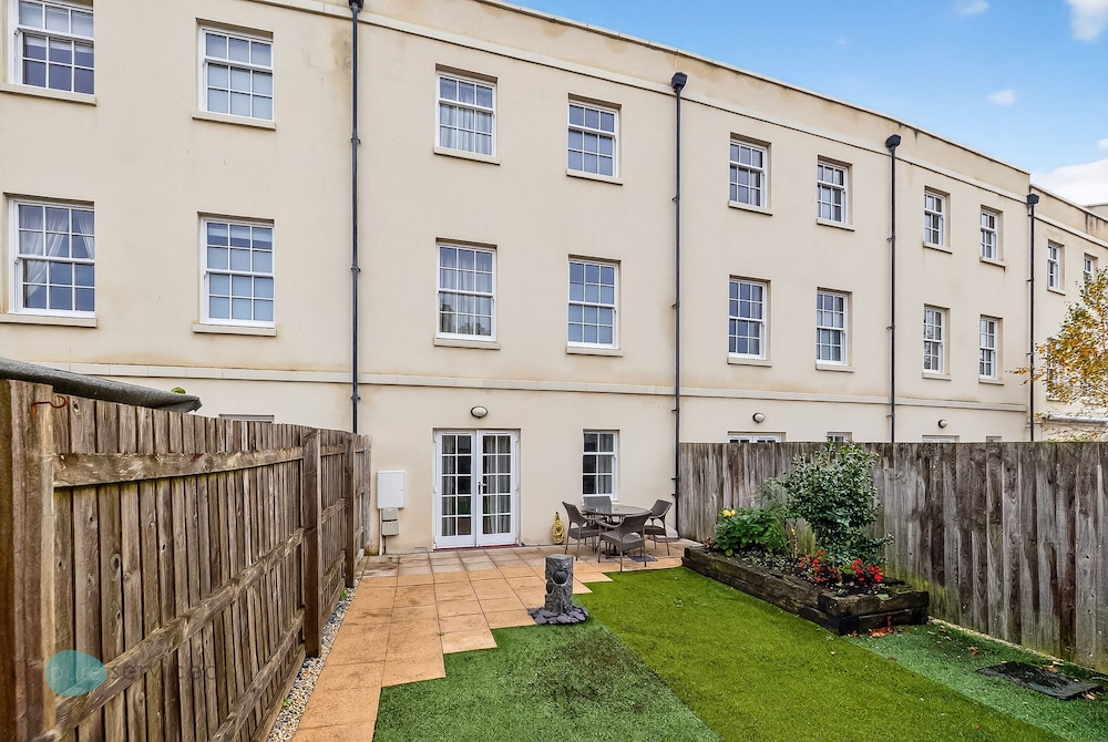 3 Bed - The Boundary by Smart Welcomes