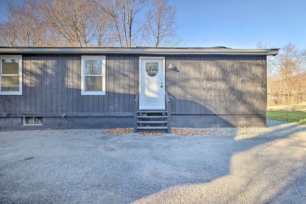 Tobyhanna Home w/ Game Room  Lake Access! - Property Image 14