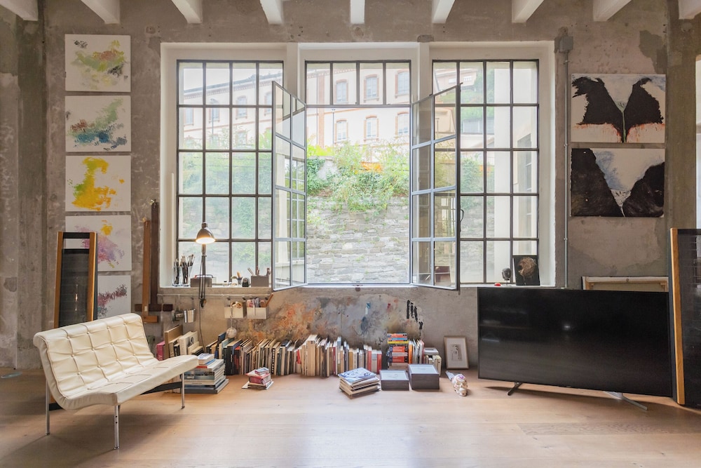 Design Loft With Private Parking by Rent all Como