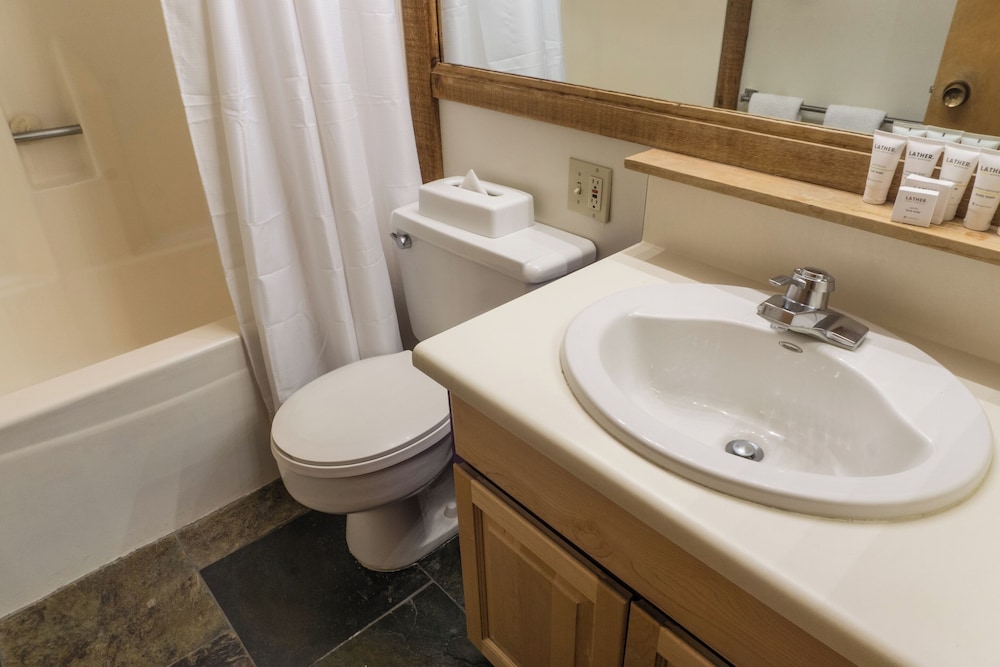 Lake Tahoe Vacations - 4025 Ski Trails - Property Image 7