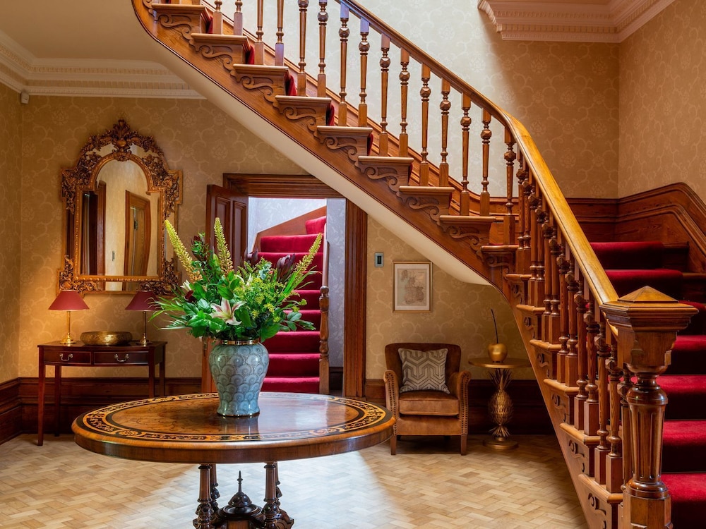Moorlands Manor