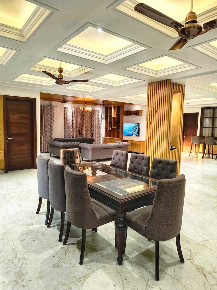 The Crown A Pinnacle of Luxury