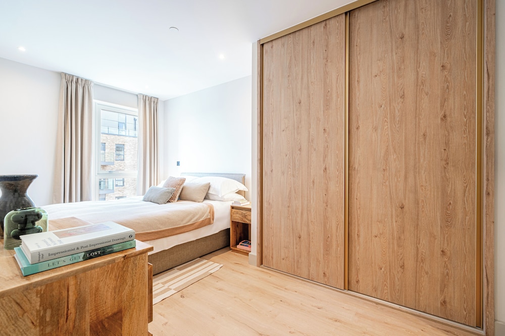 Light and Space Retreat