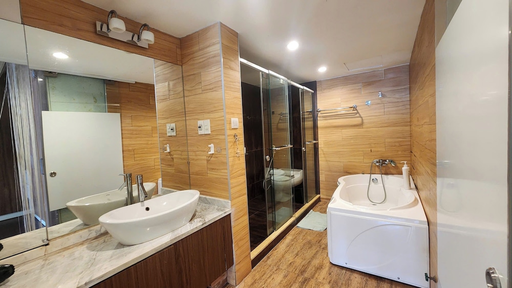 Central Garden Building - D1 Centre