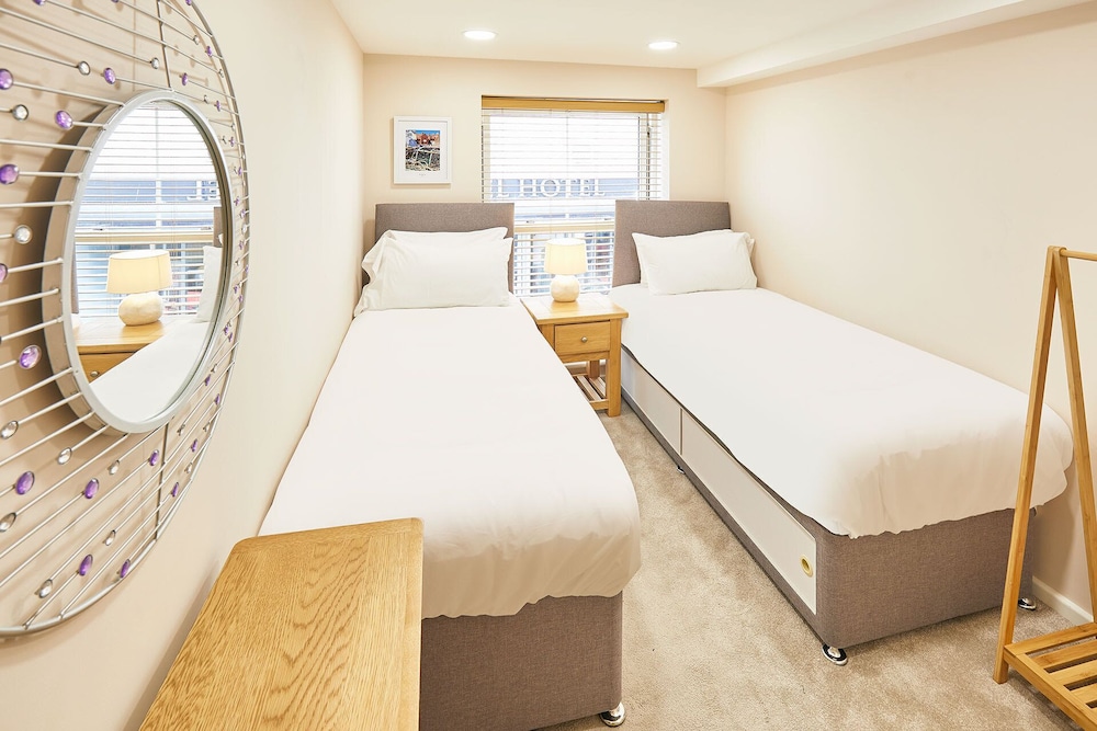 Host Stay Lobster Pot Apartment view 4