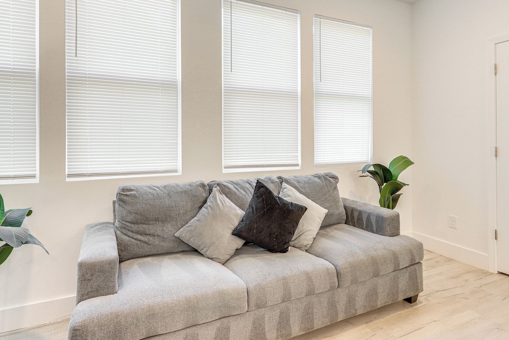 3 Mi to Six Flags: Atlanta Area Apartment