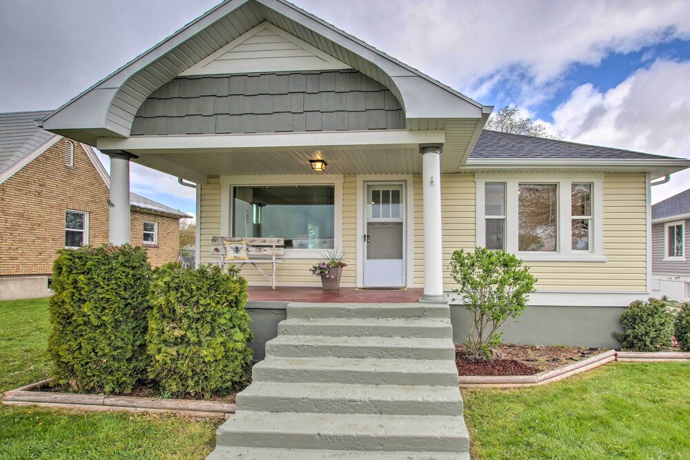 Convenient Preston Retreat w/ Private Yard! - Property Image 5