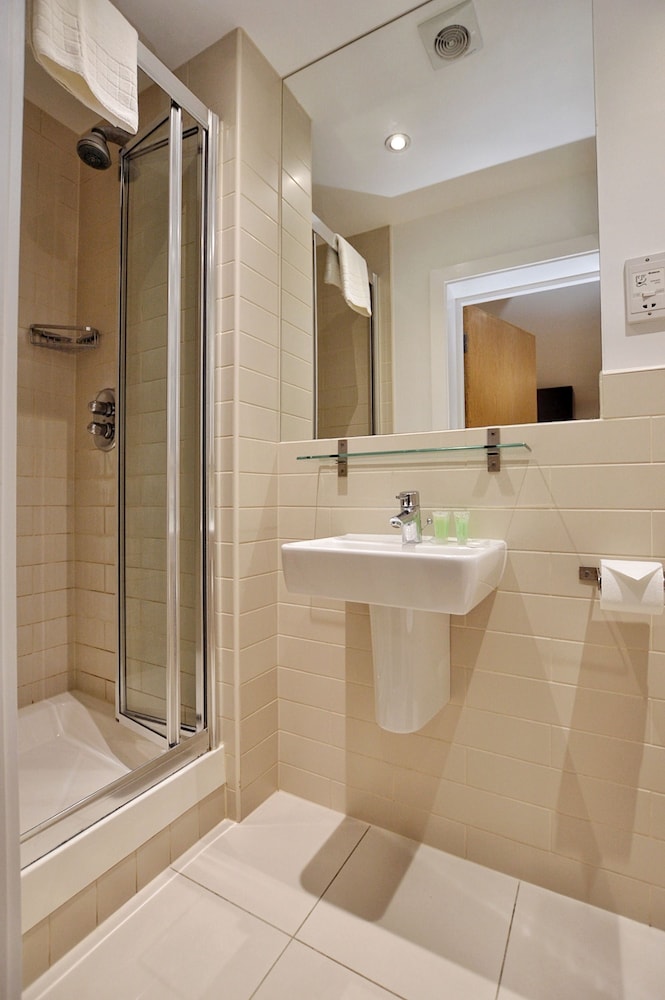 Princes Square Serviced Apartments by Concept Apartments