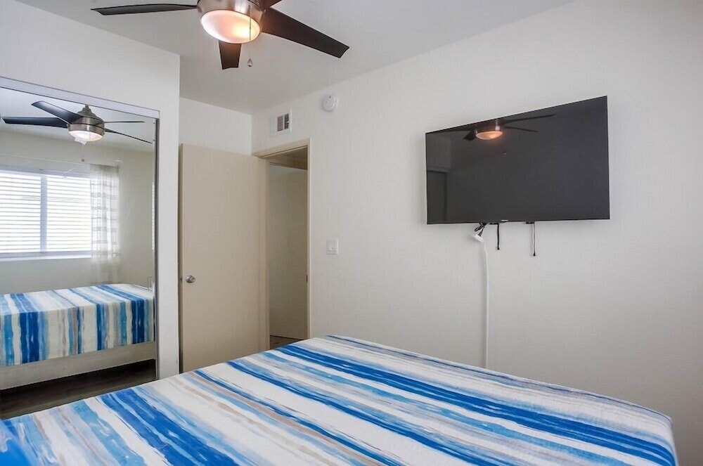 Manhattan Shores 5