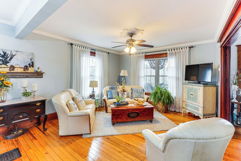 Hike, Fish, Ski & More: Spacious Gem in Catskills!