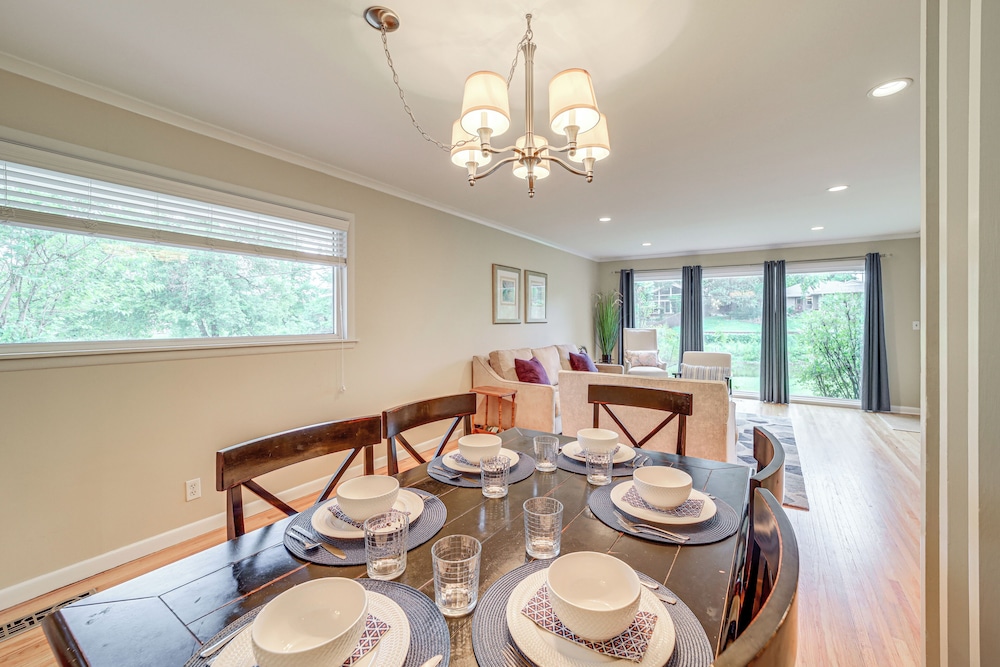 6 Mi to Dtwn: Waterfront Home in Tulsa!