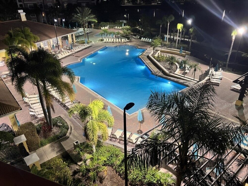 Pool View Penthouse 3 Bedroom Condo