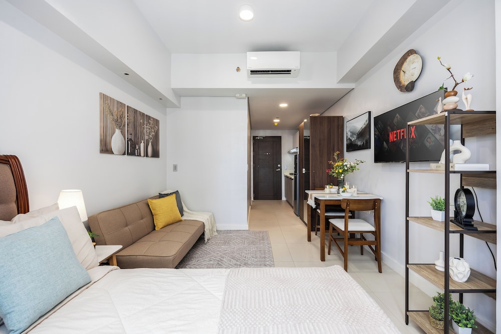 Virgo Nest Rentals - 38th Park Ave, IT Park Cebu - City View
