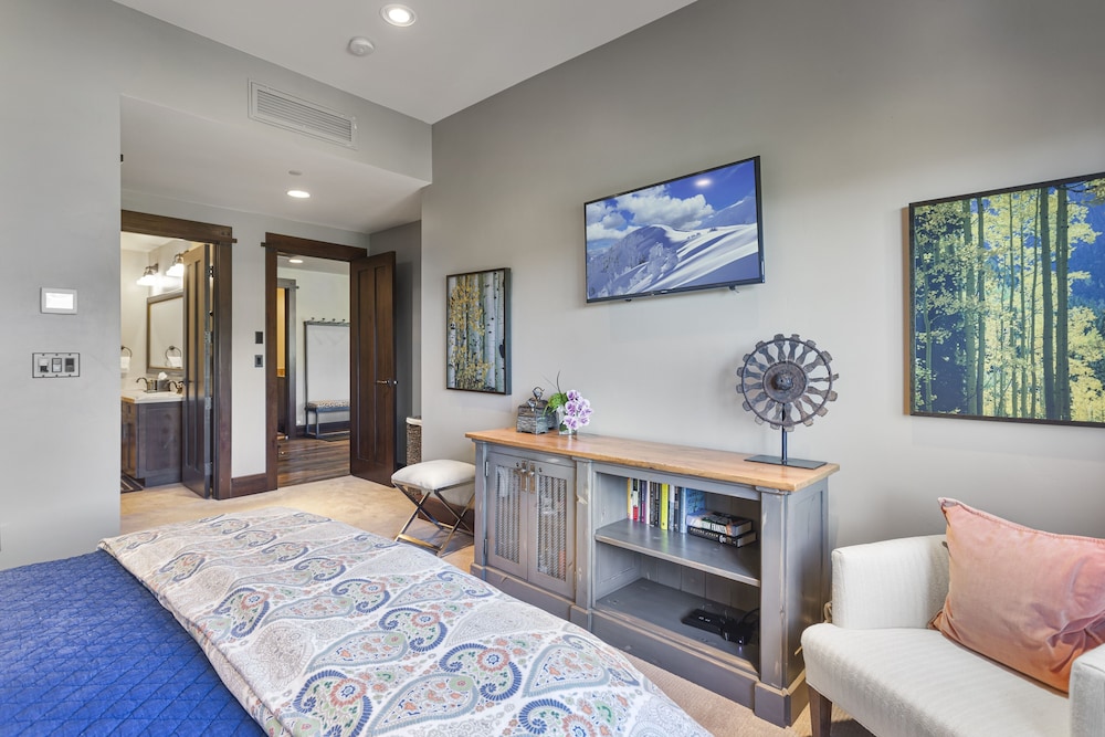 Arrowleaf Lodge at Deer Valley Resort - Three Bedroom Residence #315 3 Condo