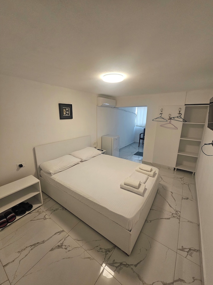 Enles Hotel