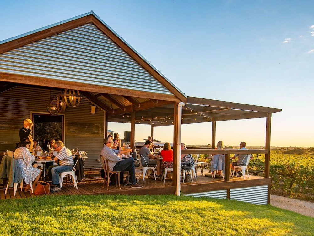 Seabrook Vineyard Retreat