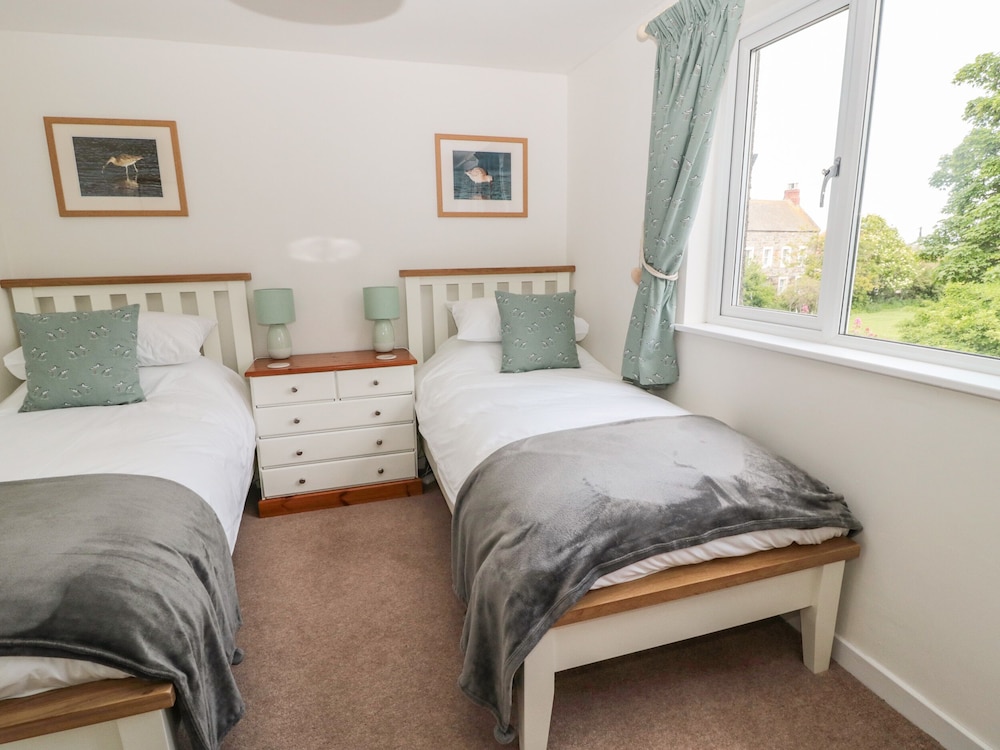 Curlew Cottage, 2 Fenkle Street