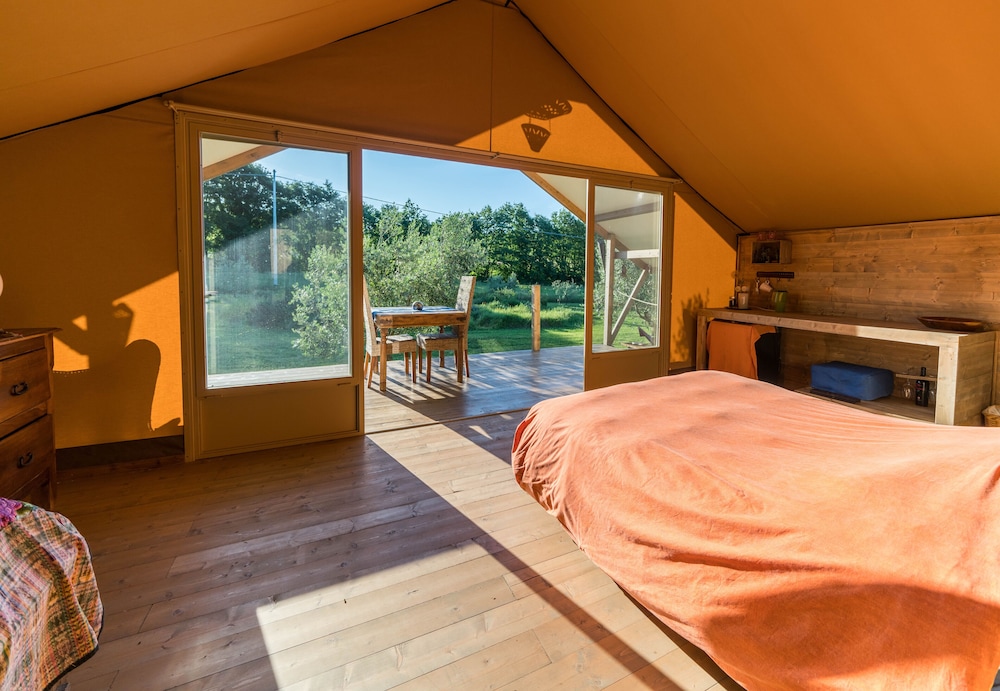Bio Glamping Toscana Luxury Tents view 2