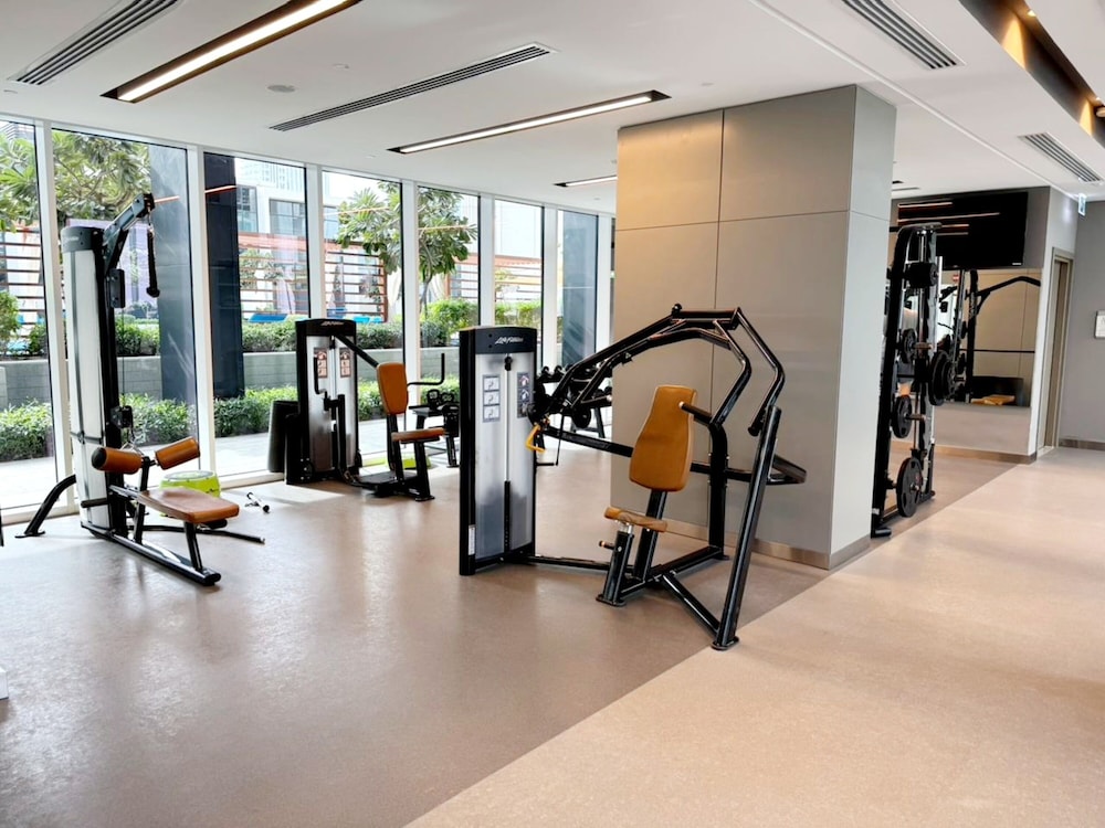 Luxury 2BR at Harbour Gate