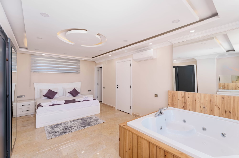 Grand Emora Villas
