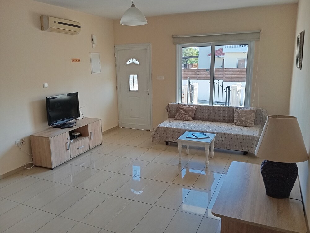 Villa Rugiada With Pool and sea View Located on the Front of Nissi Beach