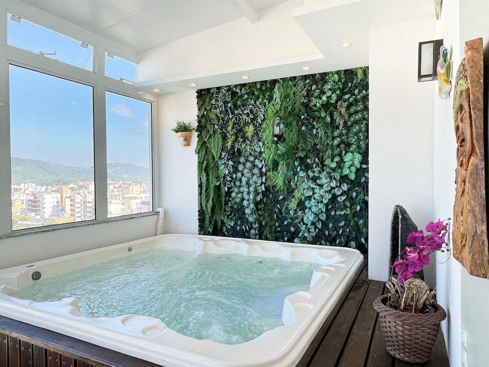 Cobertura com Jacuzzi em Palmas
