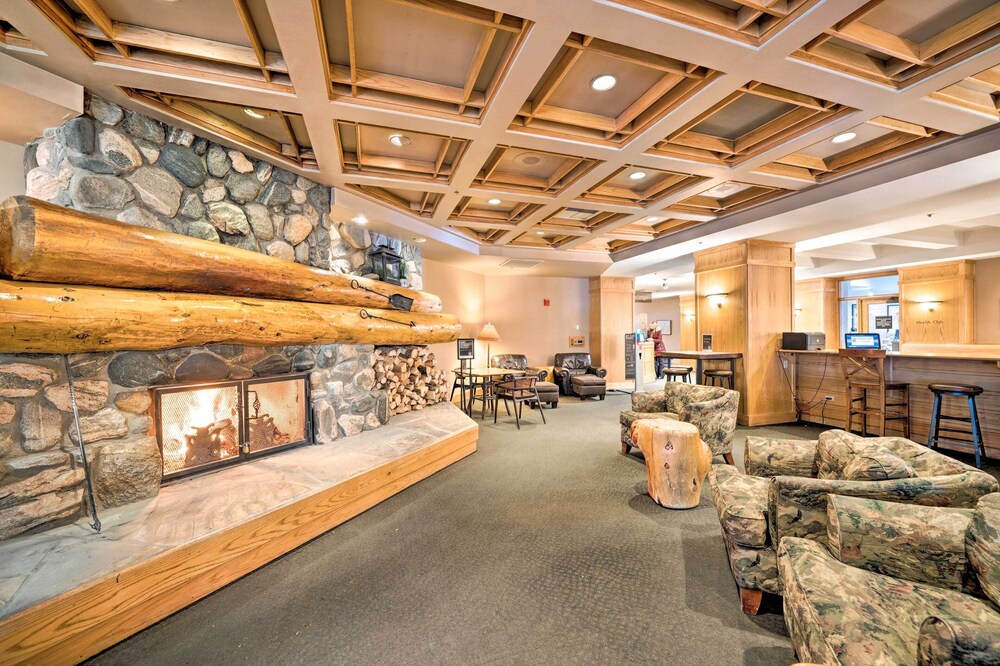 Big Sky Ski-in/ski-out Condo w/ Mountain Views!